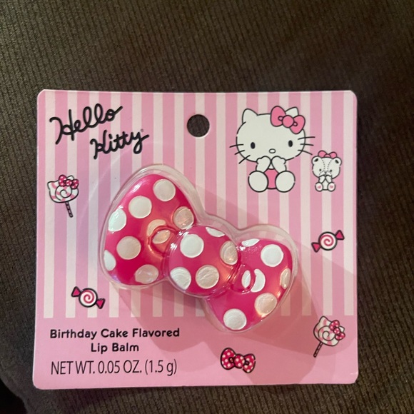 Hello Kitty Makeup and Hair Bundle BNWT!! - Picture 3 of 11